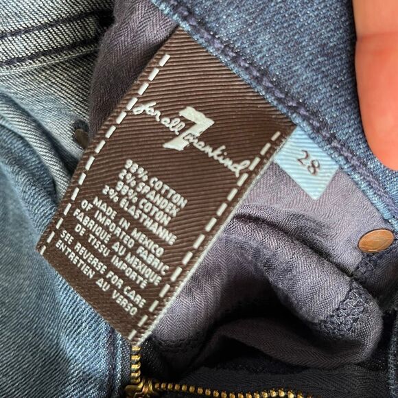 7 For All Mankind Low Rise Bootcut Jeans – Size 28 – Medium Wash NWOT - Picture 5 of 6
